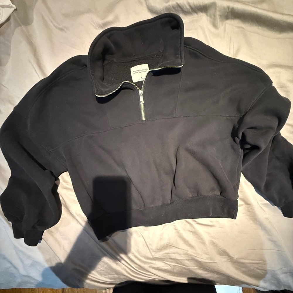 Abercrombie half zip soft a&f pullover size medium